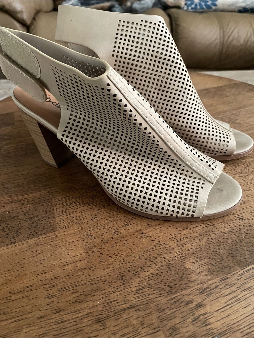 Cityclassified Perforated Open-Toe Slingback Heels in Cream